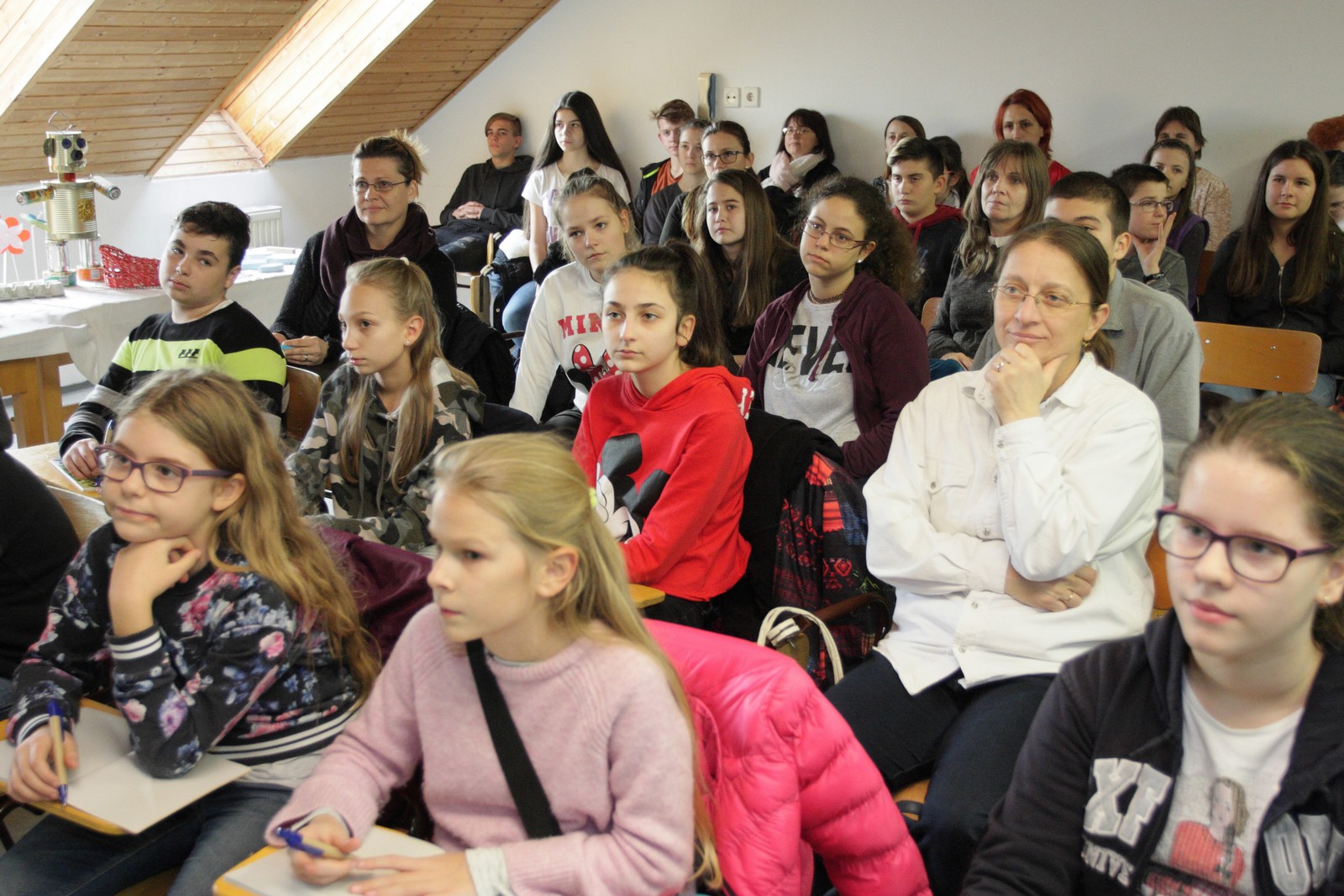 Előadások és interaktív program a Ne vásárolj semmit! napon a Kossuthban